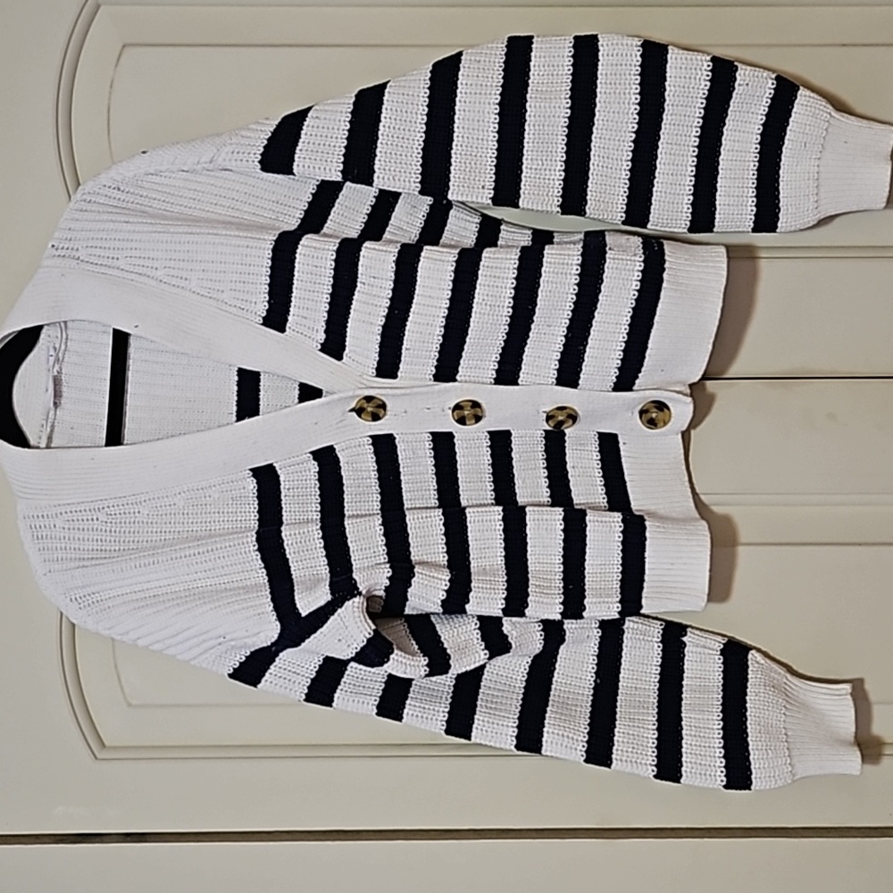 GAP sweater